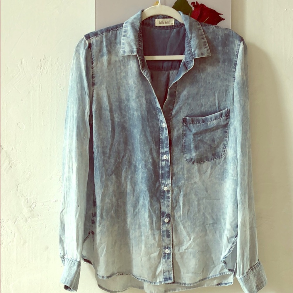 Casual Bella Dahl denim top